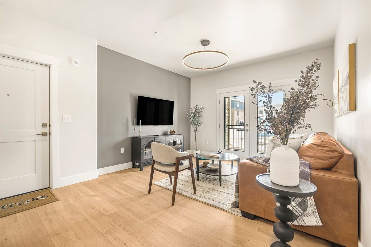 Lincoln Crossing Apts - Photo 5 of 20