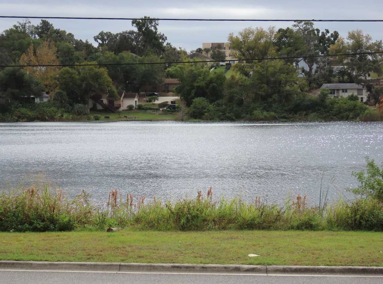 127 Sunnyside Dr - Photo 2 of 26