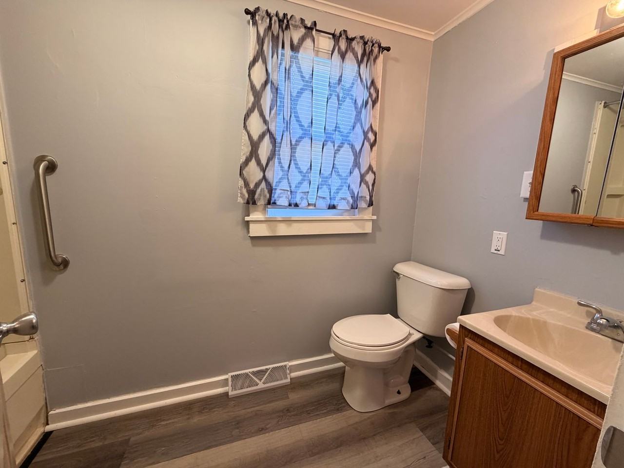 2119 13th Ave S - Photo 4 of 5