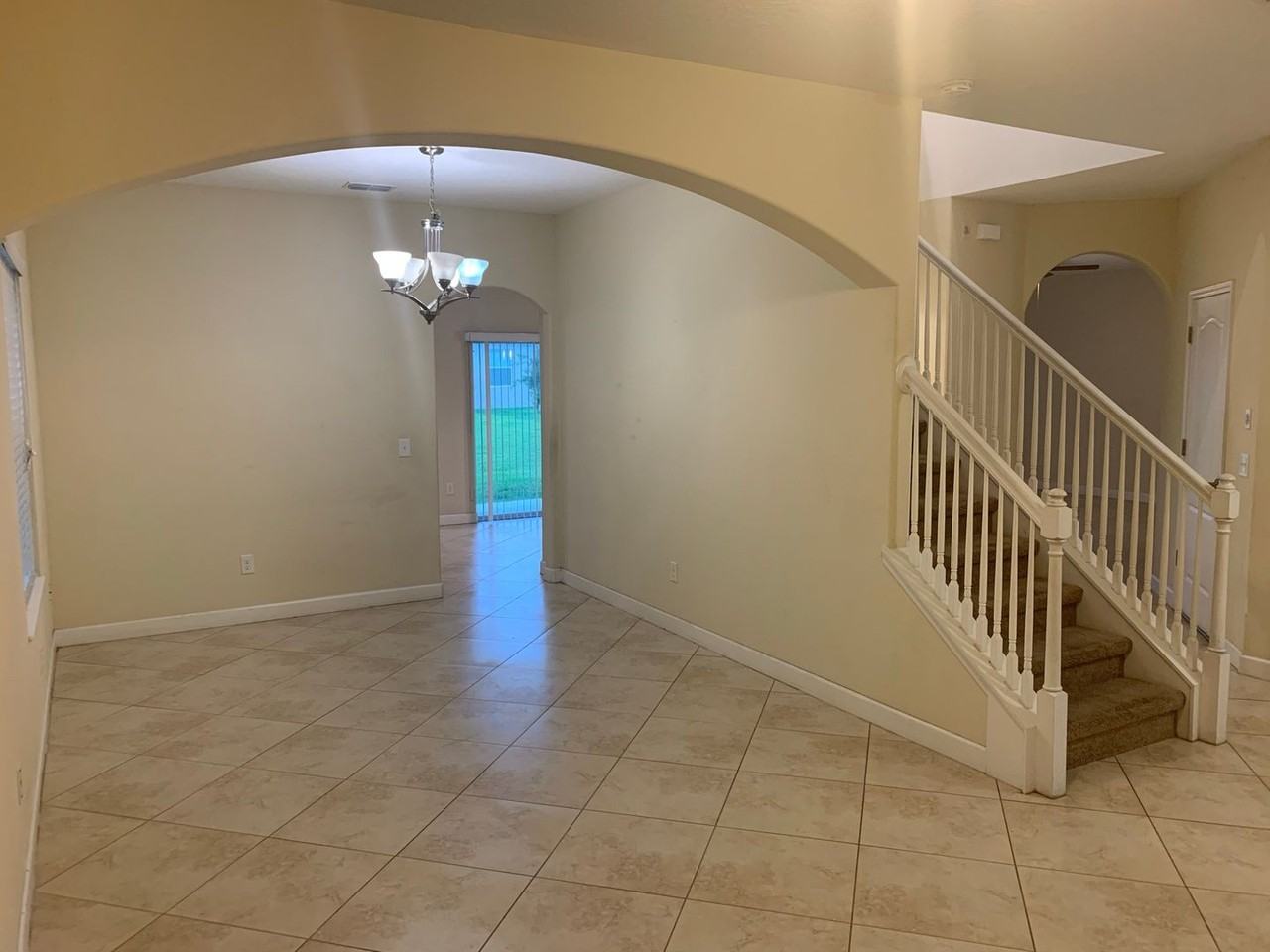 1646 Thetford Cir - Photo 7 of 33