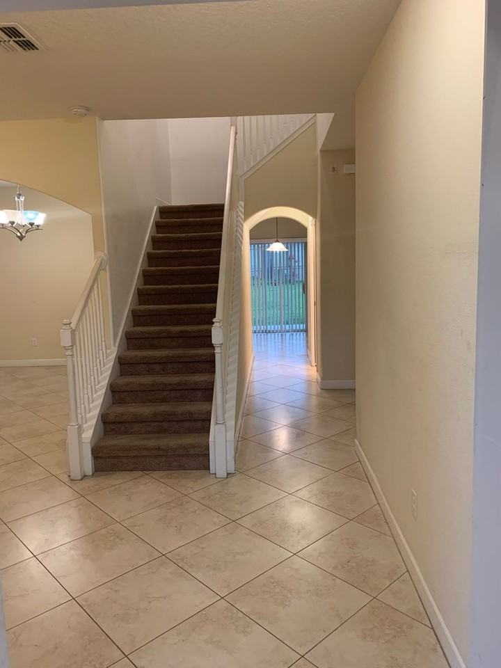 1646 Thetford Cir - Photo 7 of 37