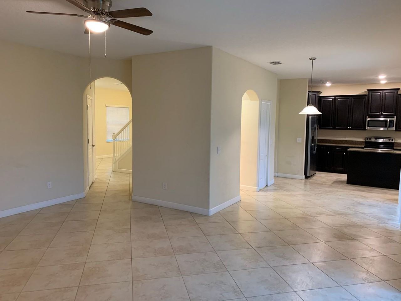 1646 Thetford Cir - Photo 4 of 37