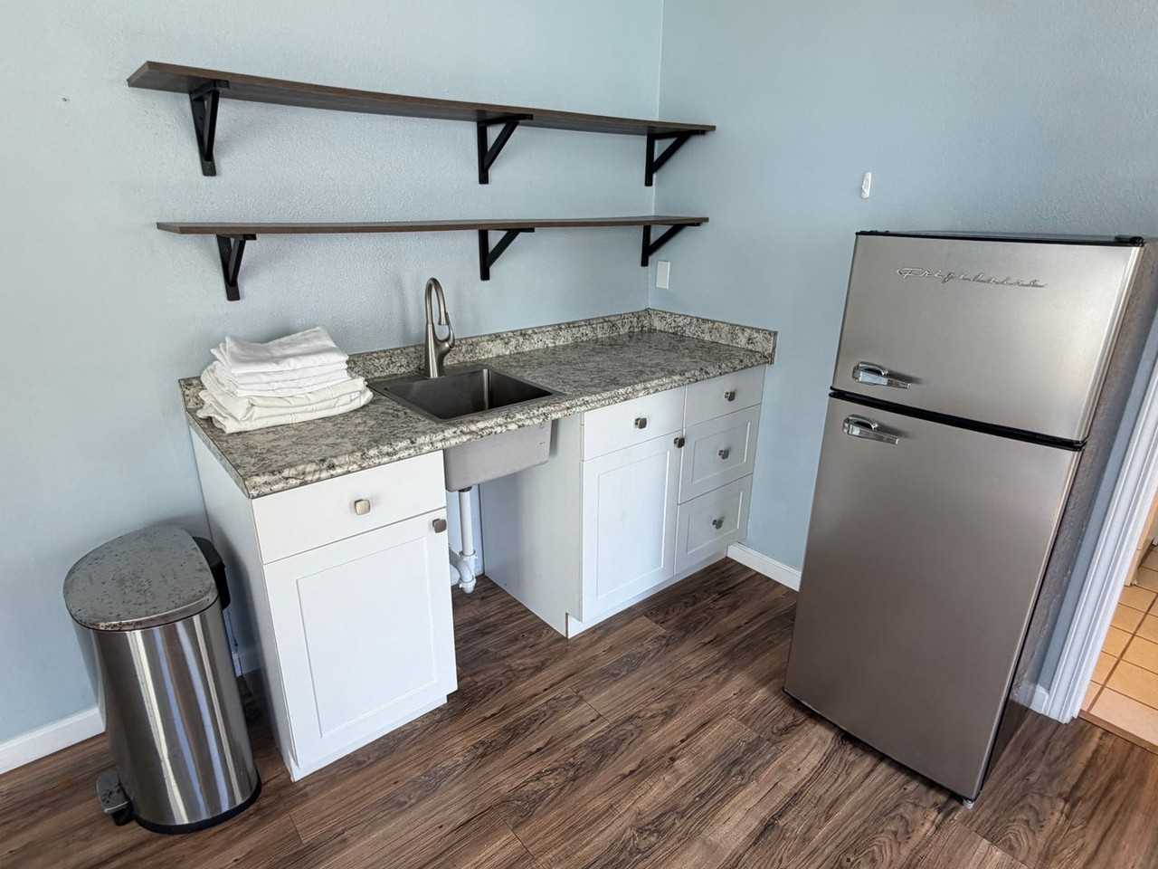 1398 Hiahia St - Photo 3 of 11