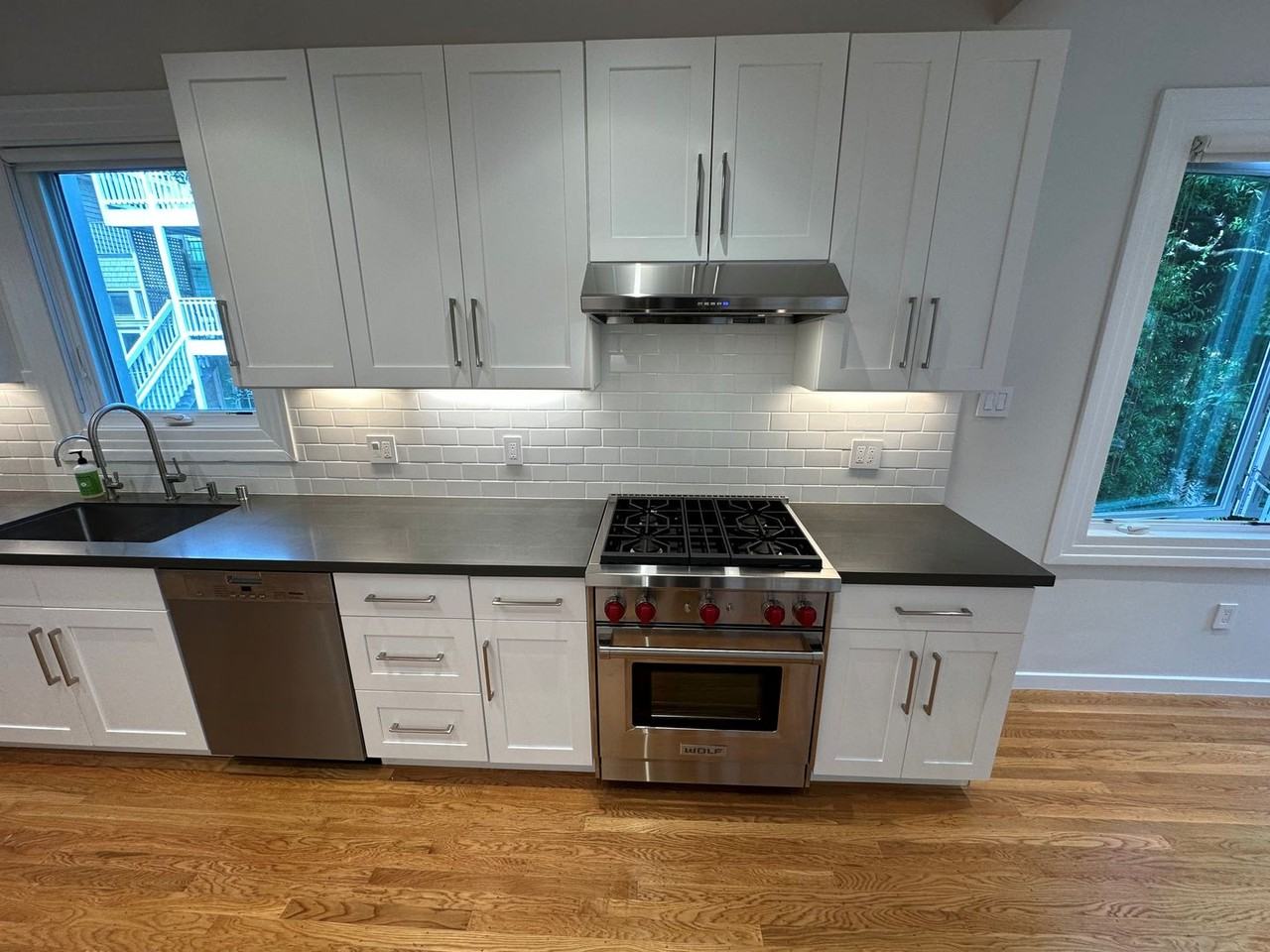 219 Lake St - Photo 5 of 20