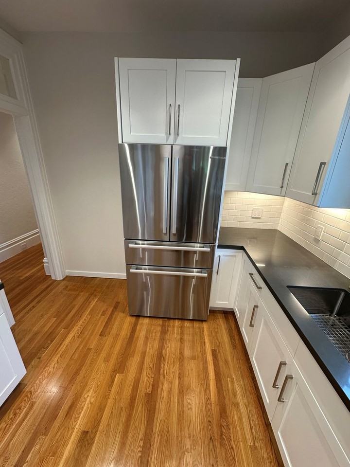 219 Lake St - Photo 7 of 20