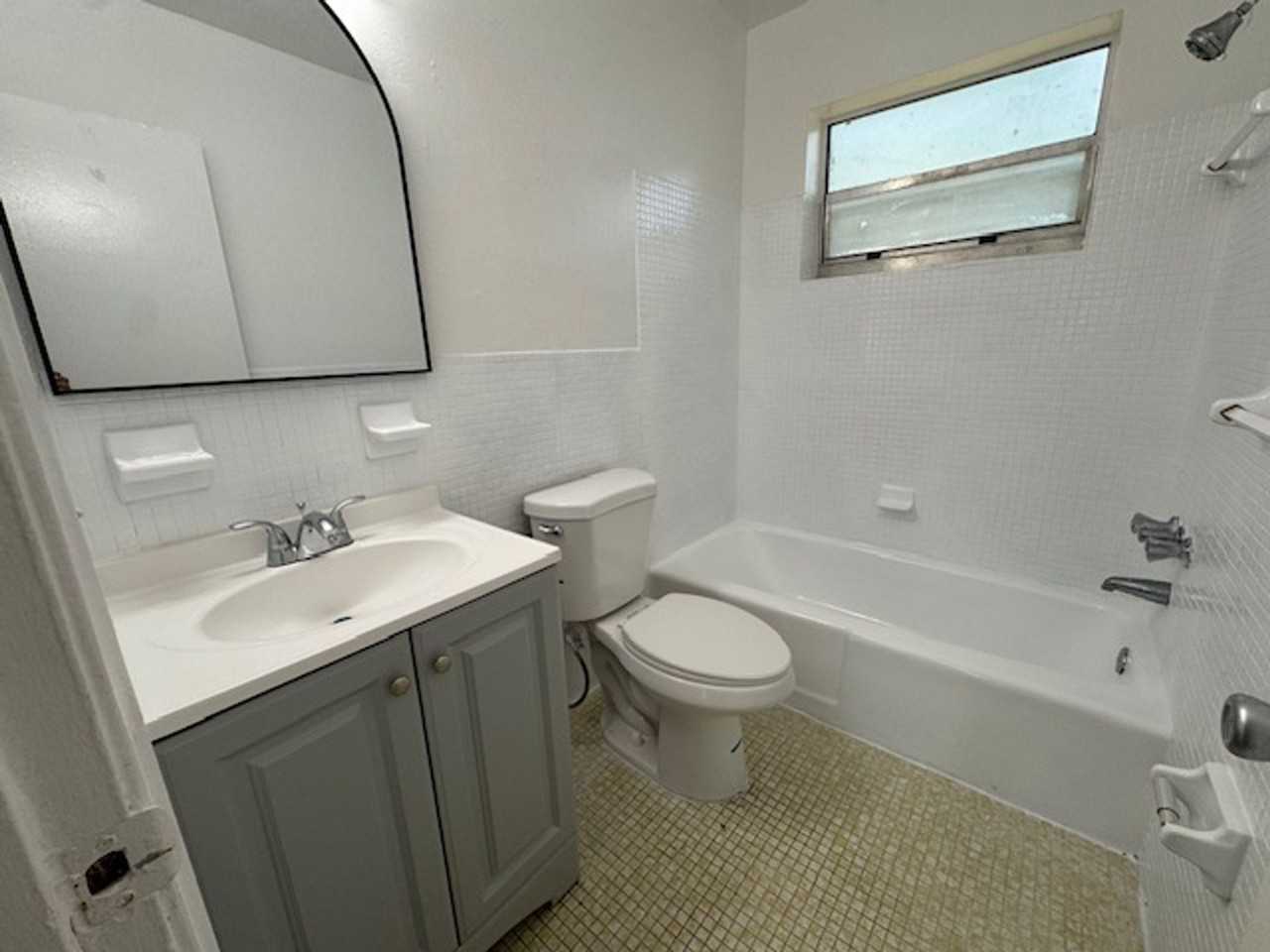 6031 Polk St Hollywood, FL 33024 - Photo 5 of 7