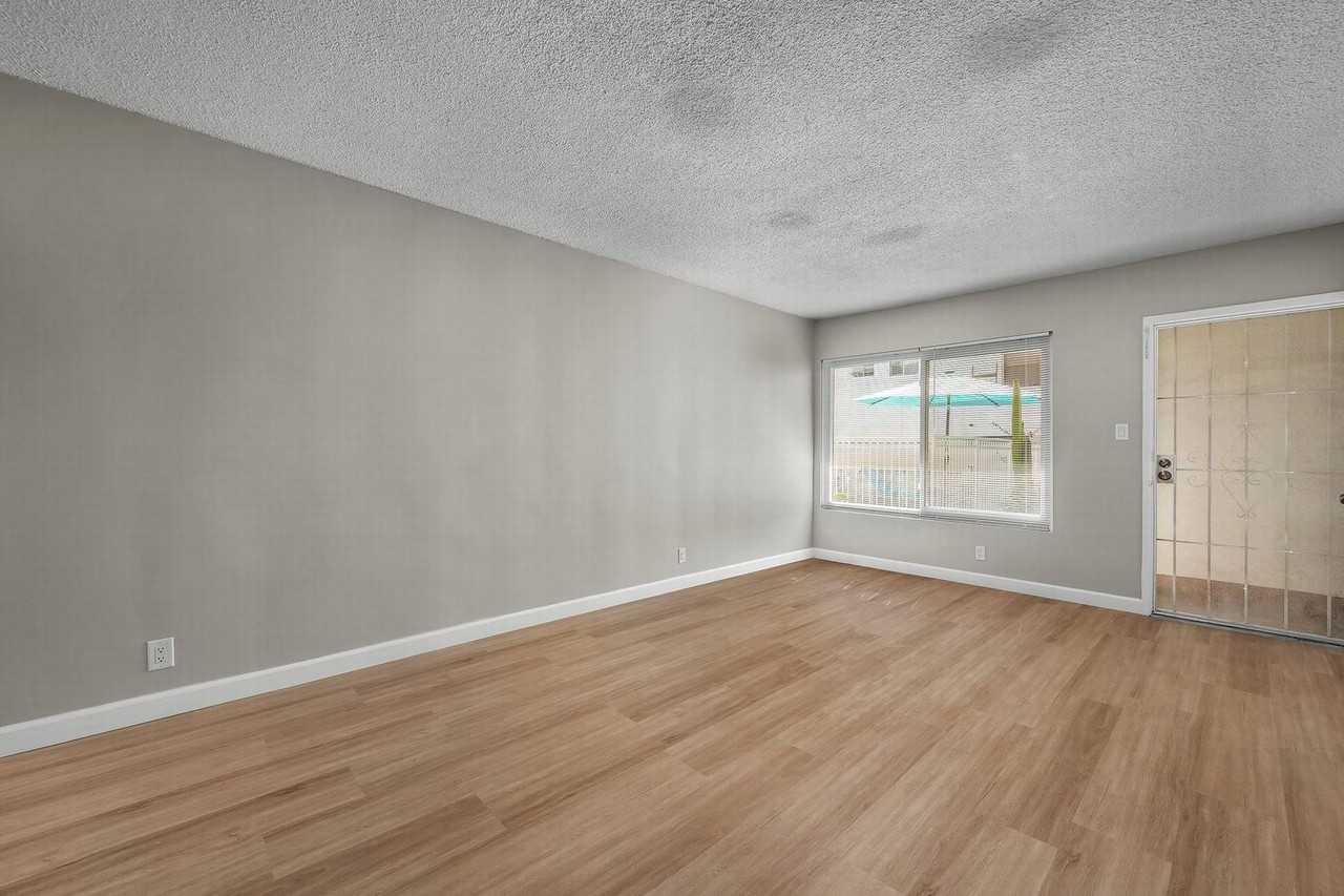 5917 Chula Vista Way #6 - Photo 3 of 11