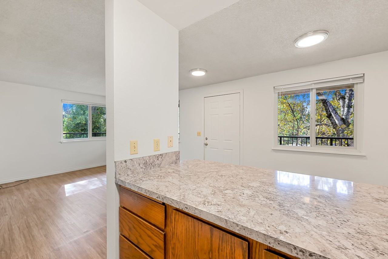 Bell-View Apartments - Photo 7 of 33