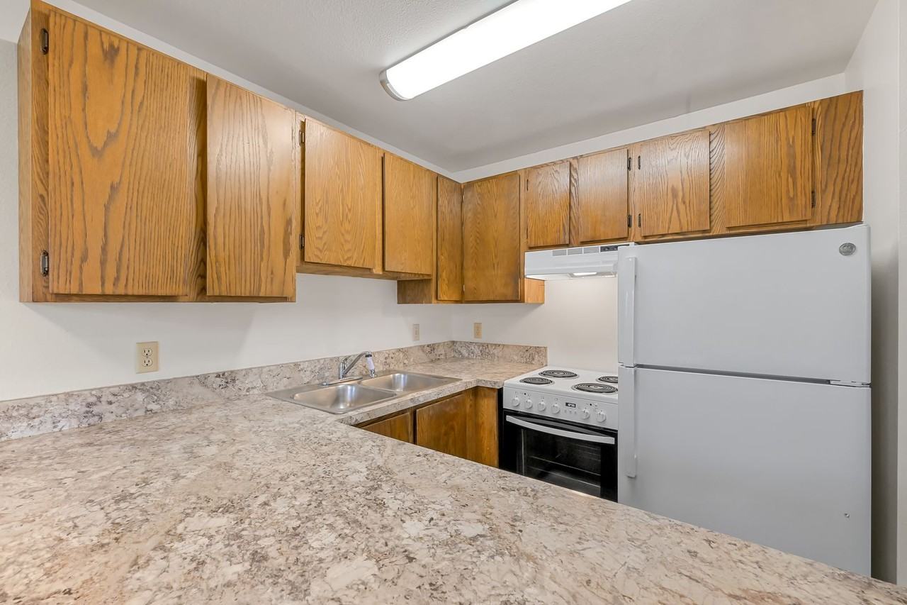 Bell-View Apartments - Photo 2 of 32