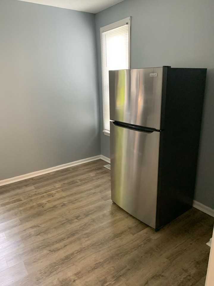 1617 Ferry - Photo 2 of 19
