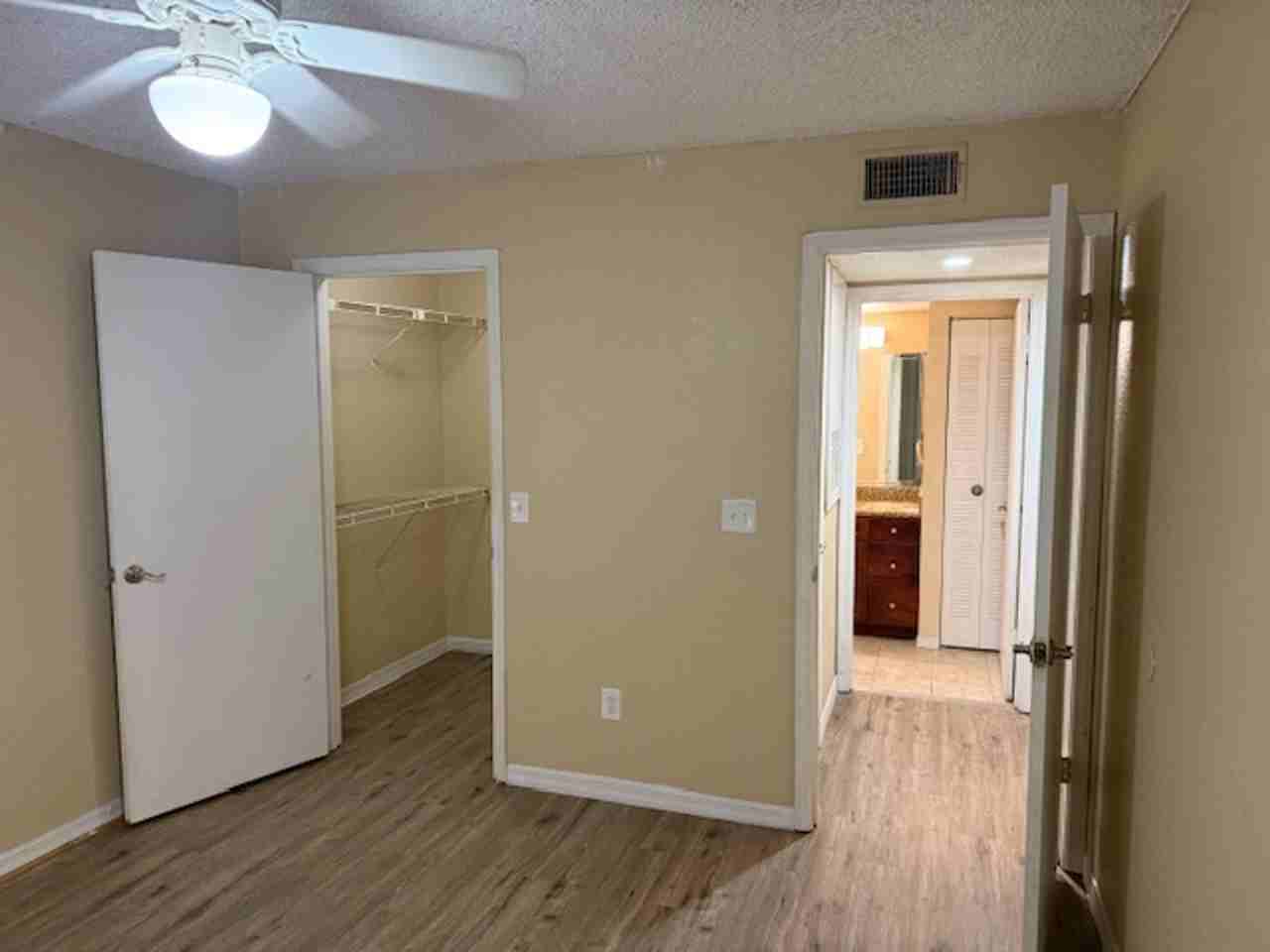 5124 Conroy Rd - Photo 7 of 38