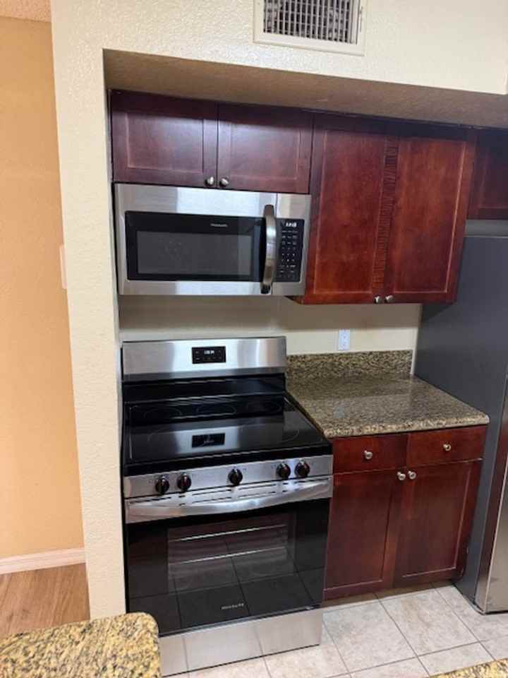 5124 Conroy Rd - Photo 4 of 38
