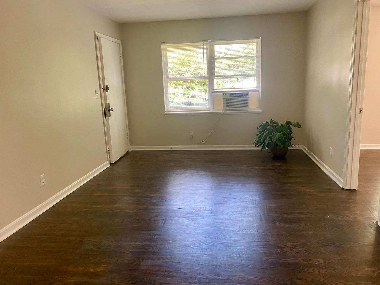 2600 Le Blanc Ct. - Photo 6 of 27