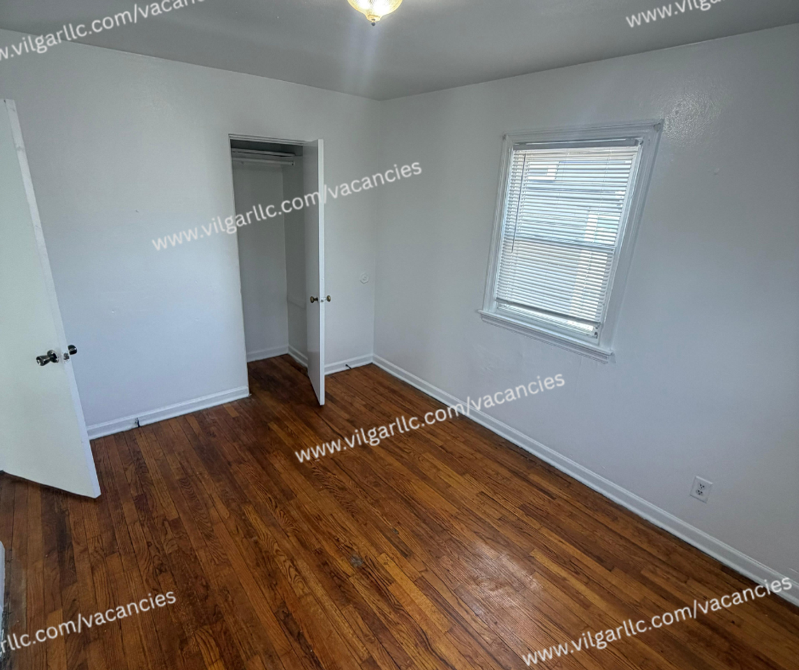 2315 Buchanan St - Photo 2 of 16