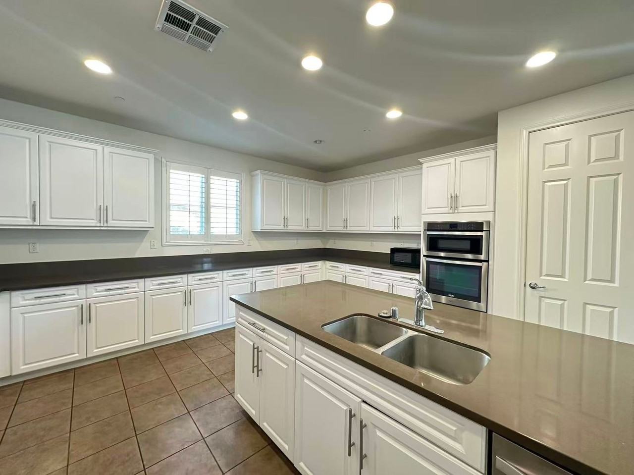 2960 E Via Corvina - Photo 3 of 21