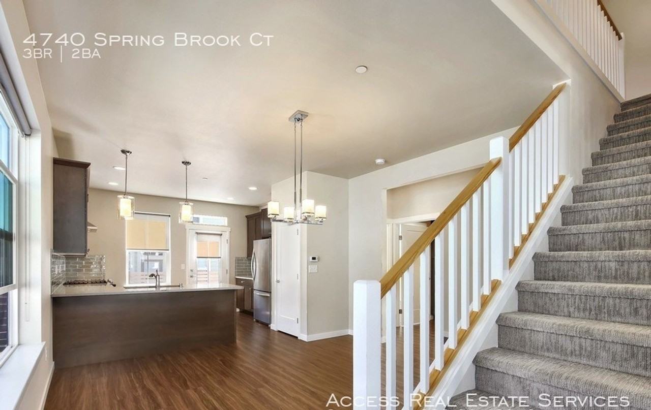 4740 Spring Brook Ct - Photo 6 of 34