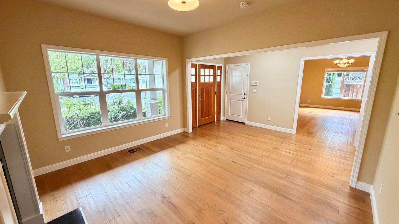 454 Mountain View Ave - Photo 5 of 35