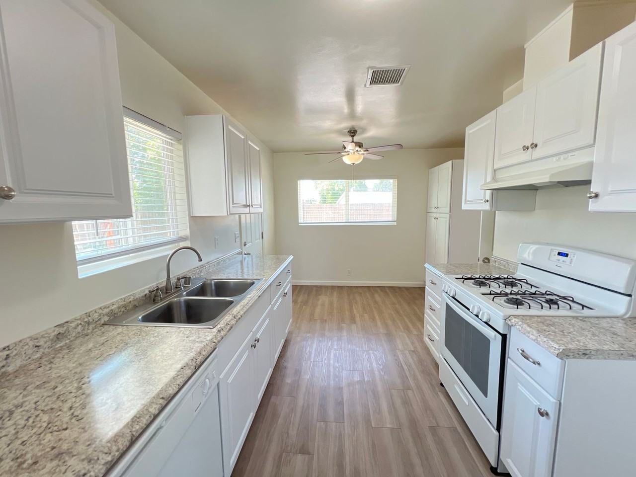 515 Cherokee Dr - Photo 5 of 18