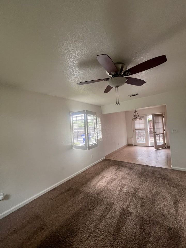 2700 Macdougal St #12 - Photo 3 of 12