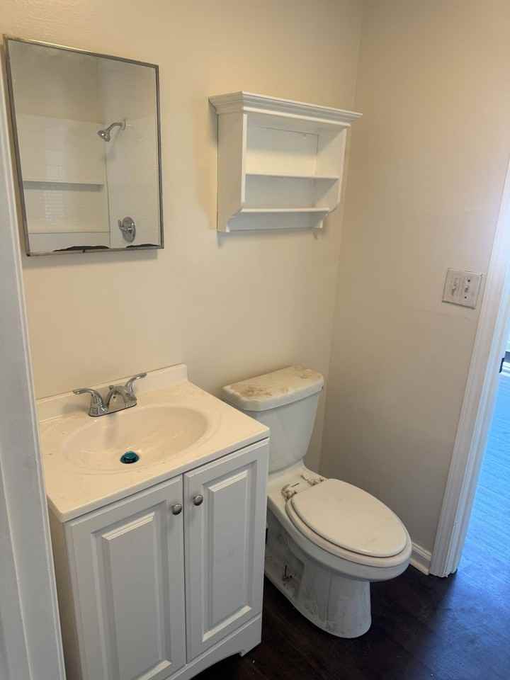 4921 Norman St - Photo 4 of 8