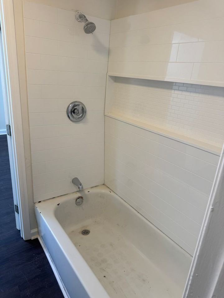 4921 Norman St - Photo 5 of 8