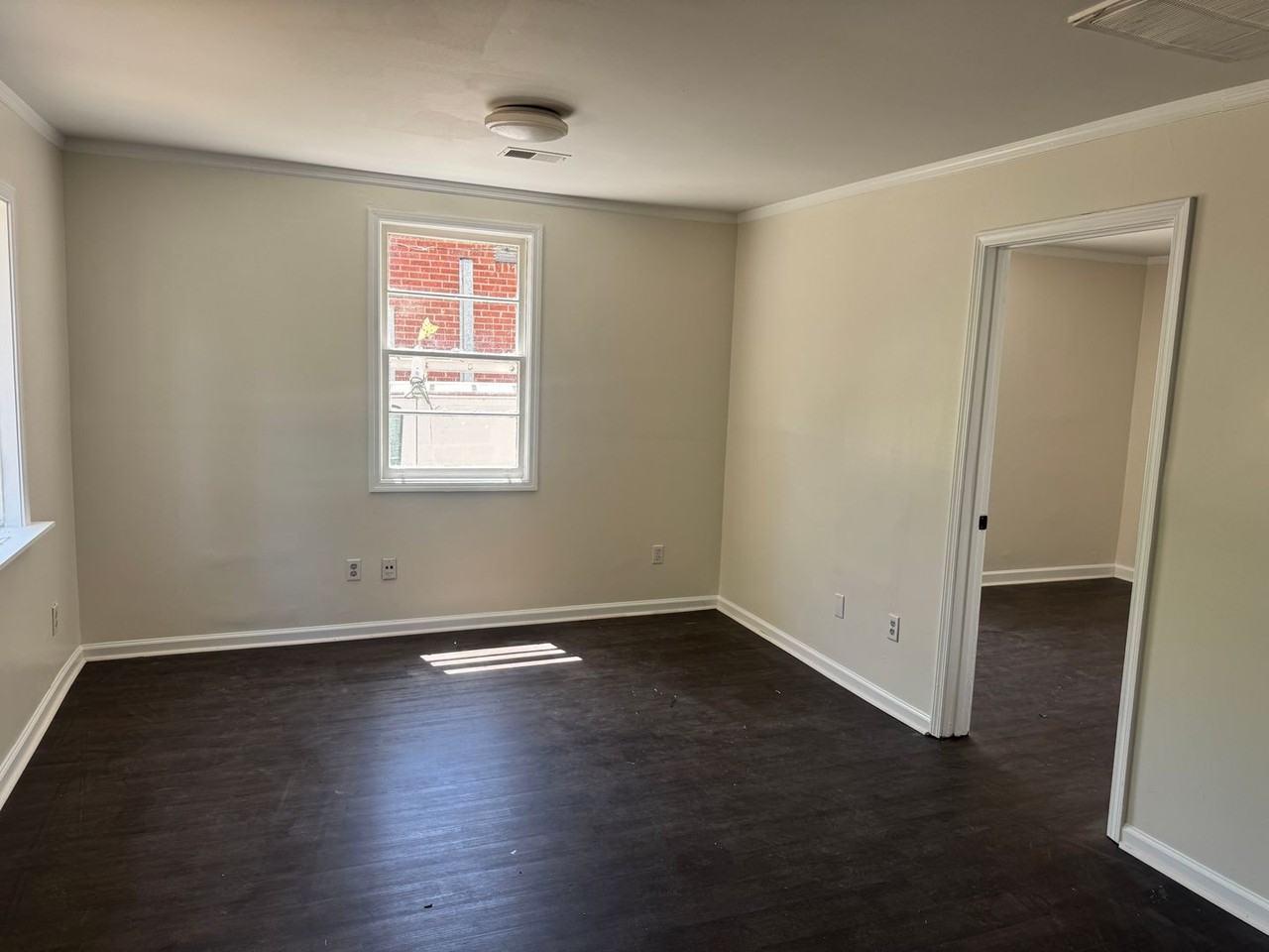 4921 Norman St - Photo 6 of 8