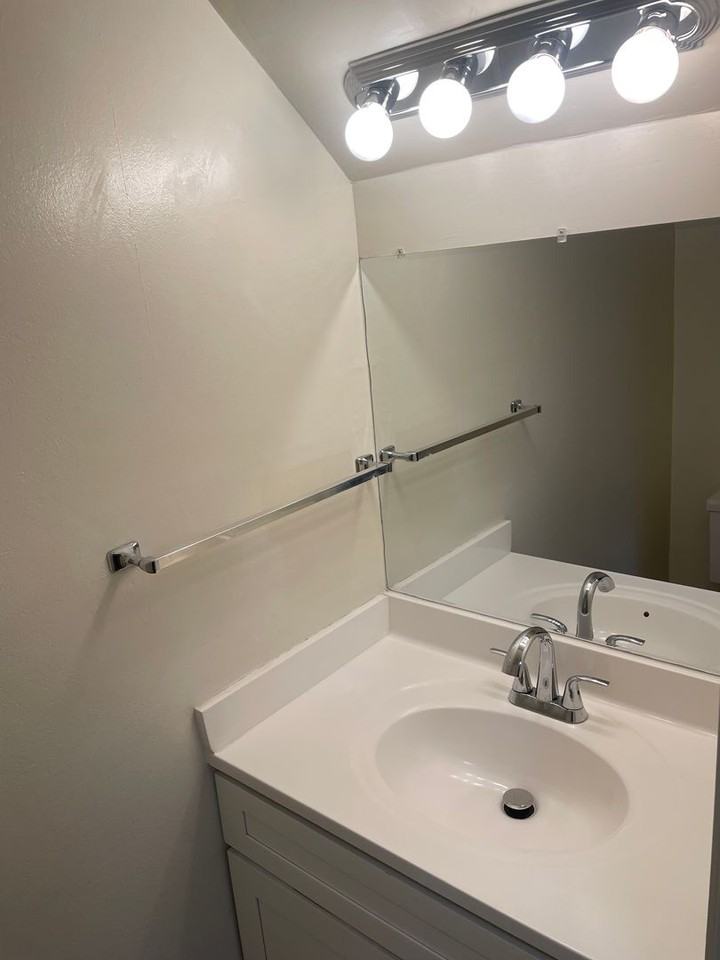 248 Hartnell Pl - Photo 6 of 20