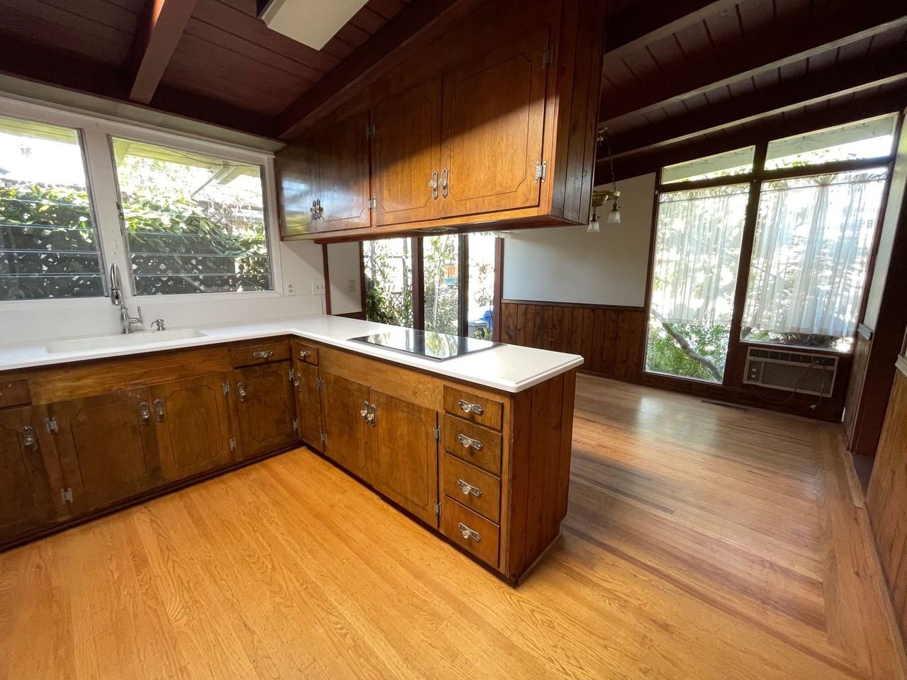 6 Villa Pl - Photo 3 of 21