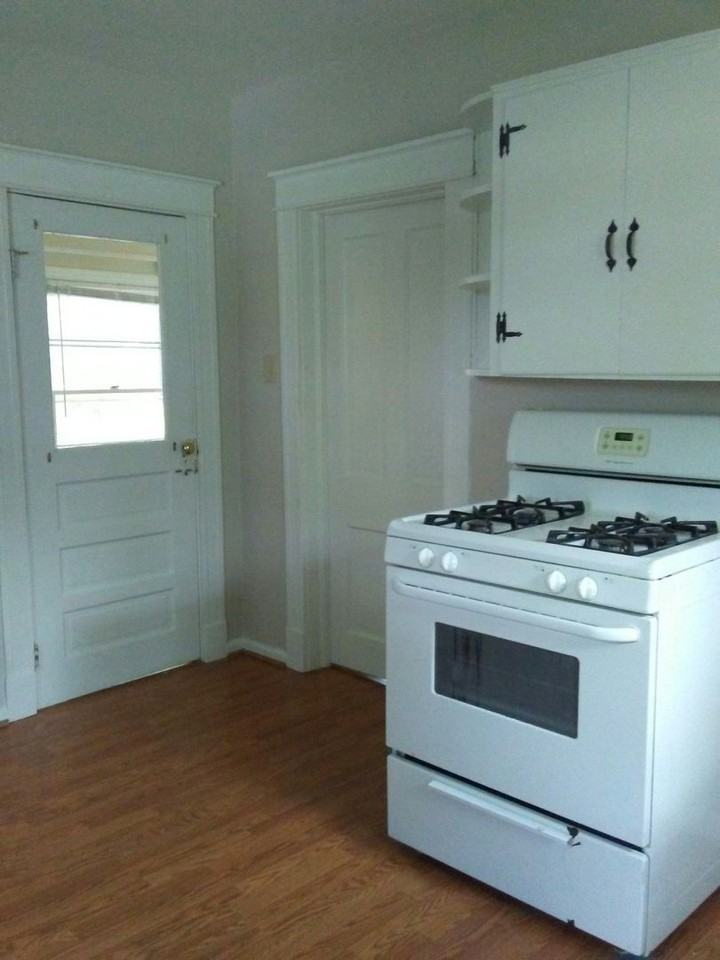 114 Houston St - Photo 4 of 11