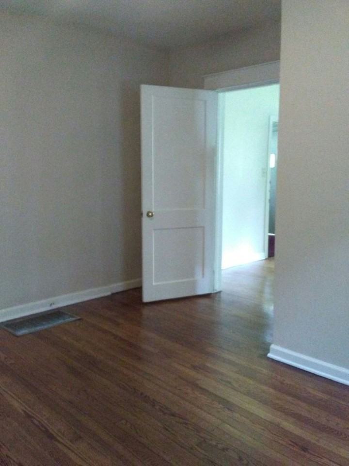 114 Houston St - Photo 6 of 11