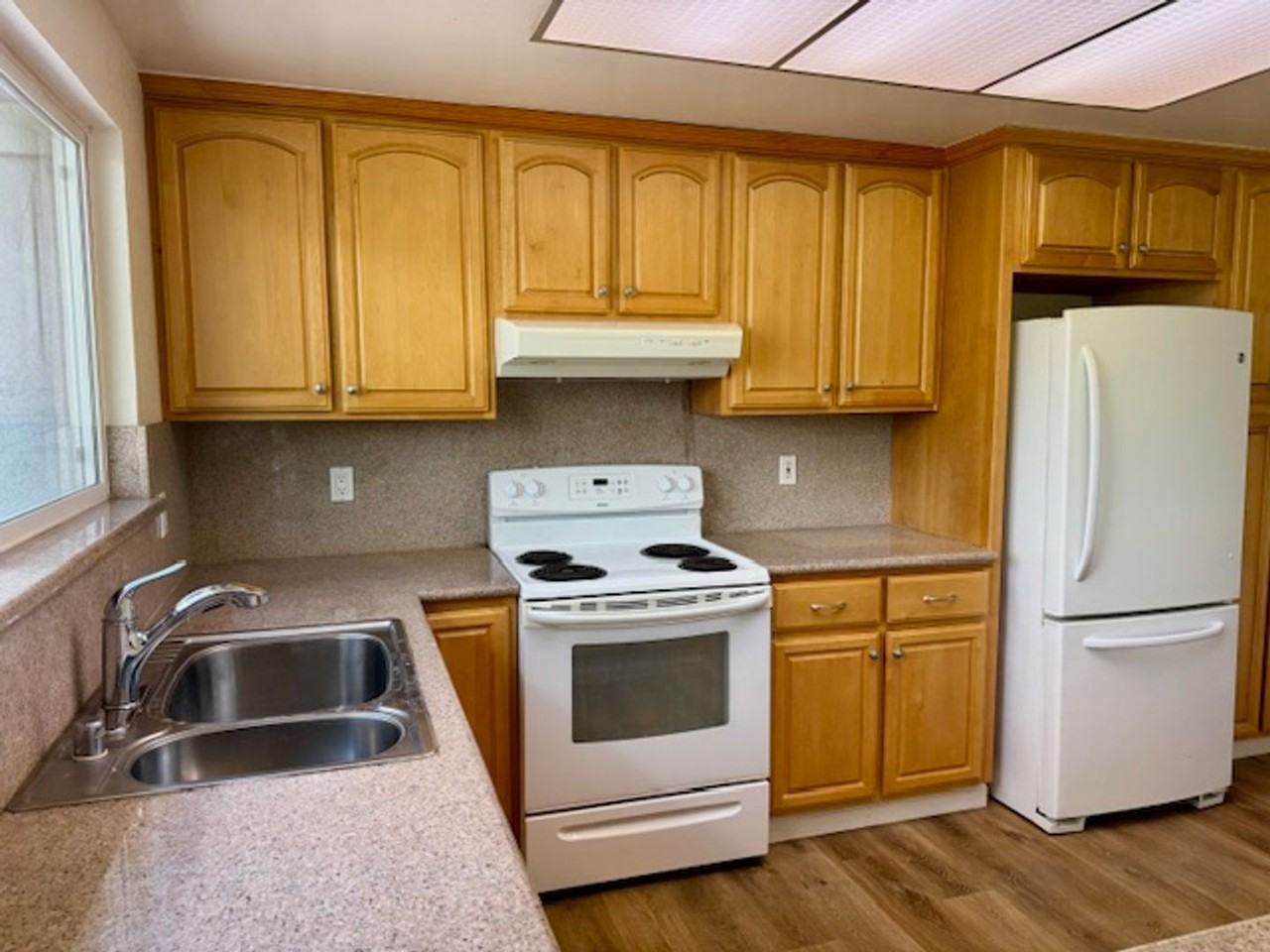 3267 El Suyo Dr - Photo 7 of 23