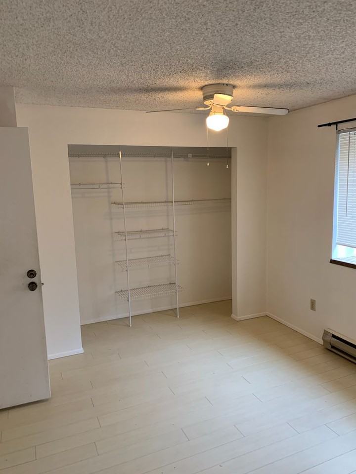 37 146th Ave Se - Photo 7 of 11