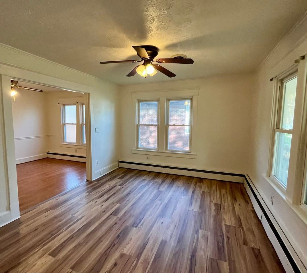 2418 Sanford Ave - Photo 2 of 10