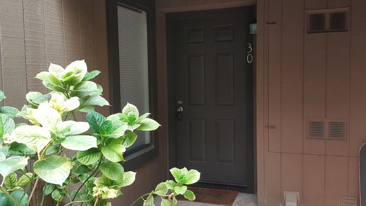 30 Arbor Ct - Photo 4 of 18