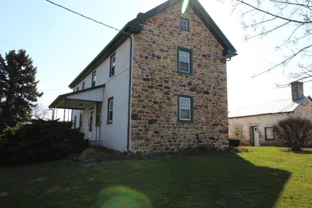 2828 Best Rd - Photo 2 of 16