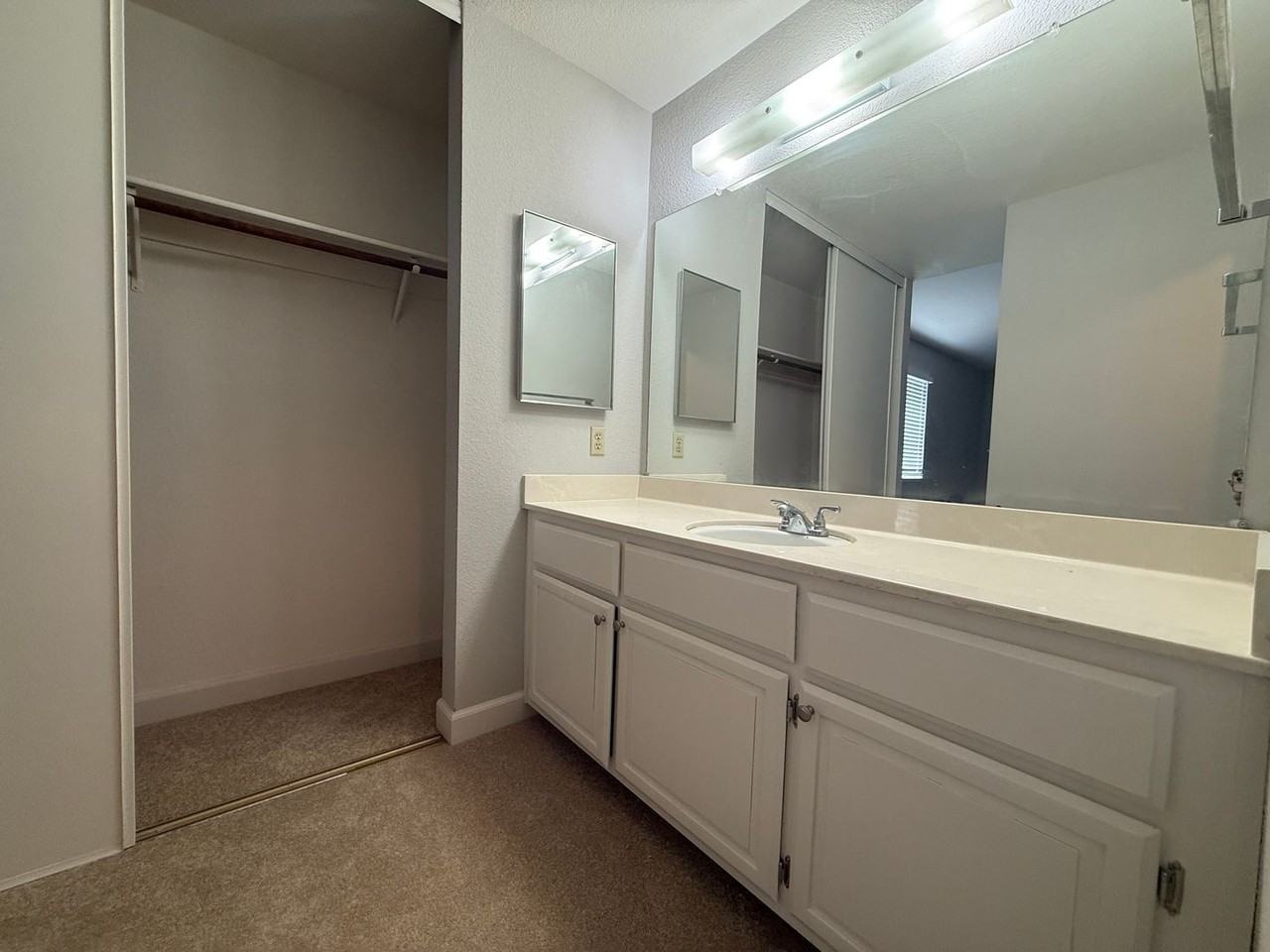 744 Creekland Cir - Photo 6 of 12