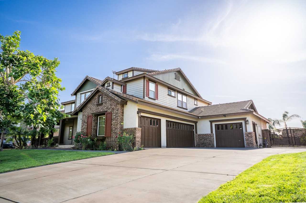 14432 Bethany Ave - Photo 2 of 50