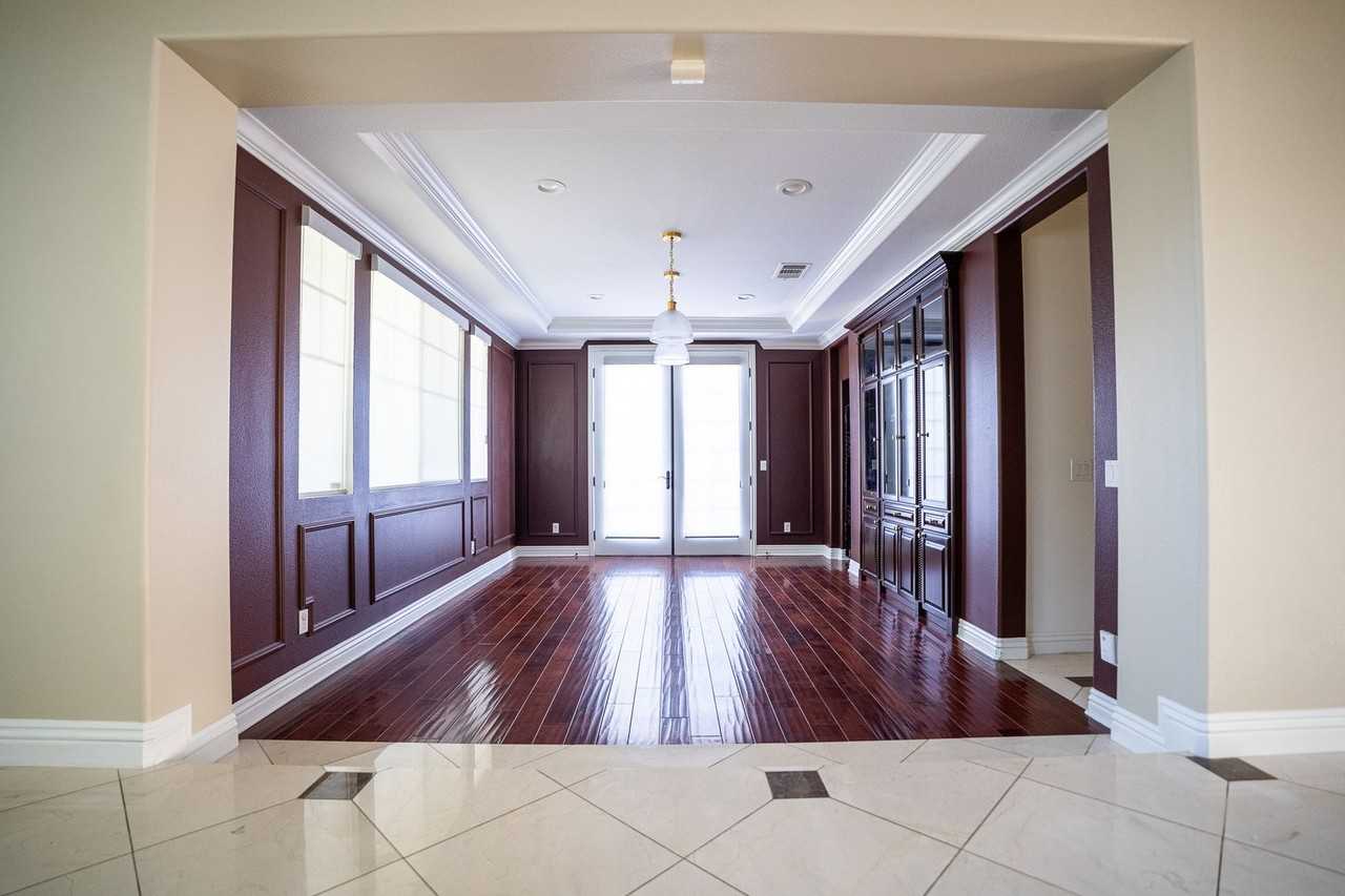 14432 Bethany Ave - Photo 5 of 50