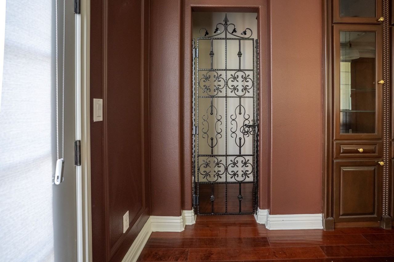 14432 Bethany Ave - Photo 7 of 50