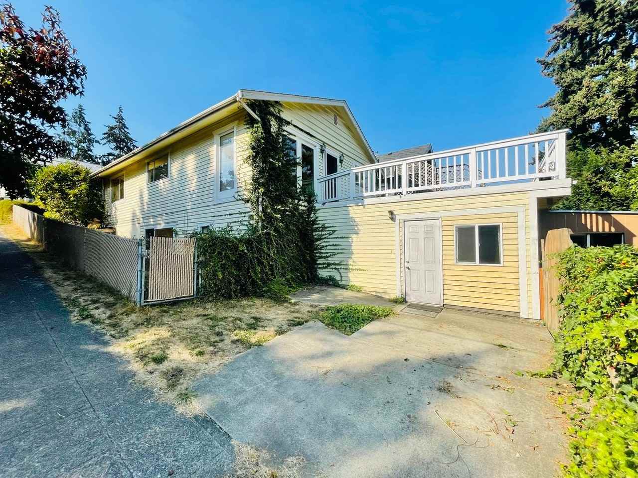 200 27th Ave E - Photo 2 of 26