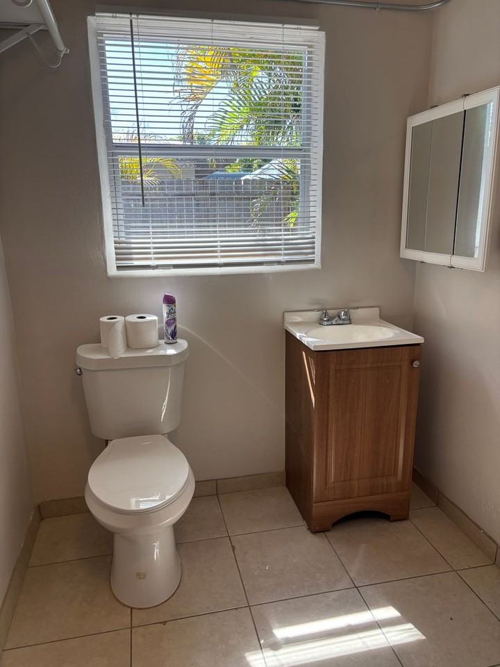 2921 Bentley St - Photo 6 of 13