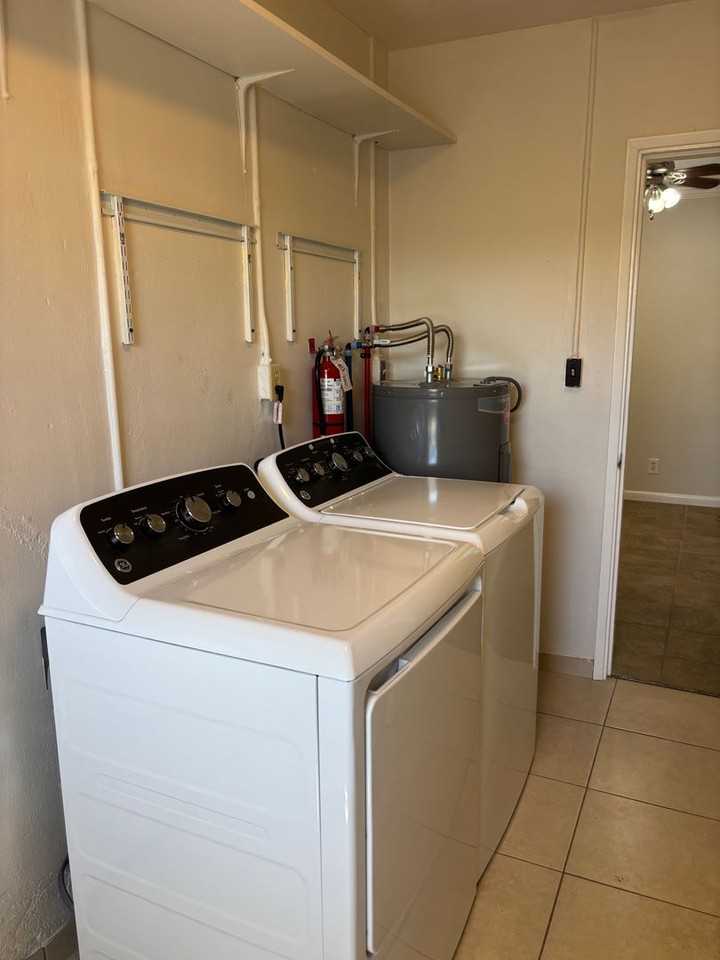 2921 Bentley St - Photo 7 of 13