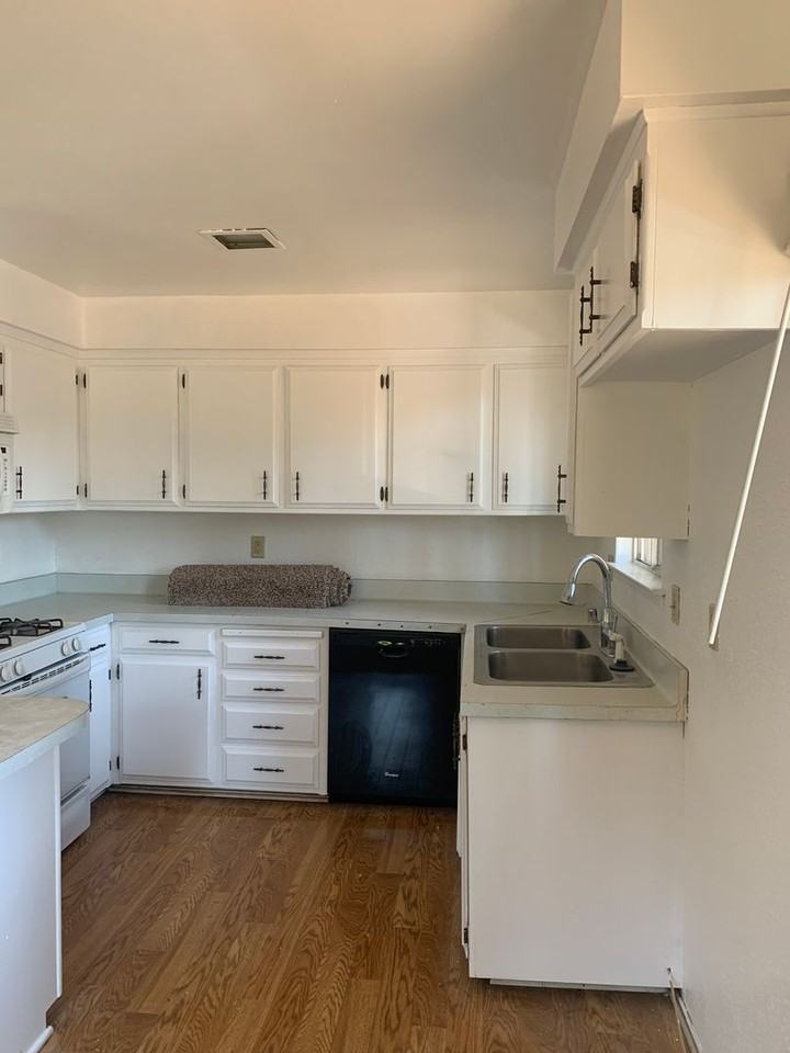 14107 Norwich Cir - Photo 3 of 35