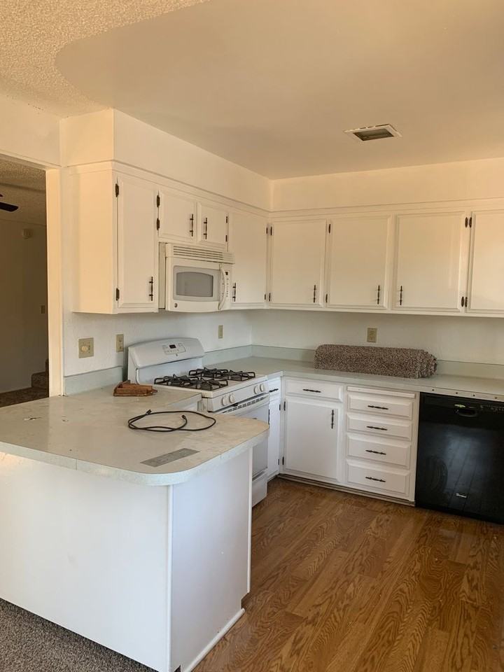 14107 Norwich Cir - Photo 4 of 35
