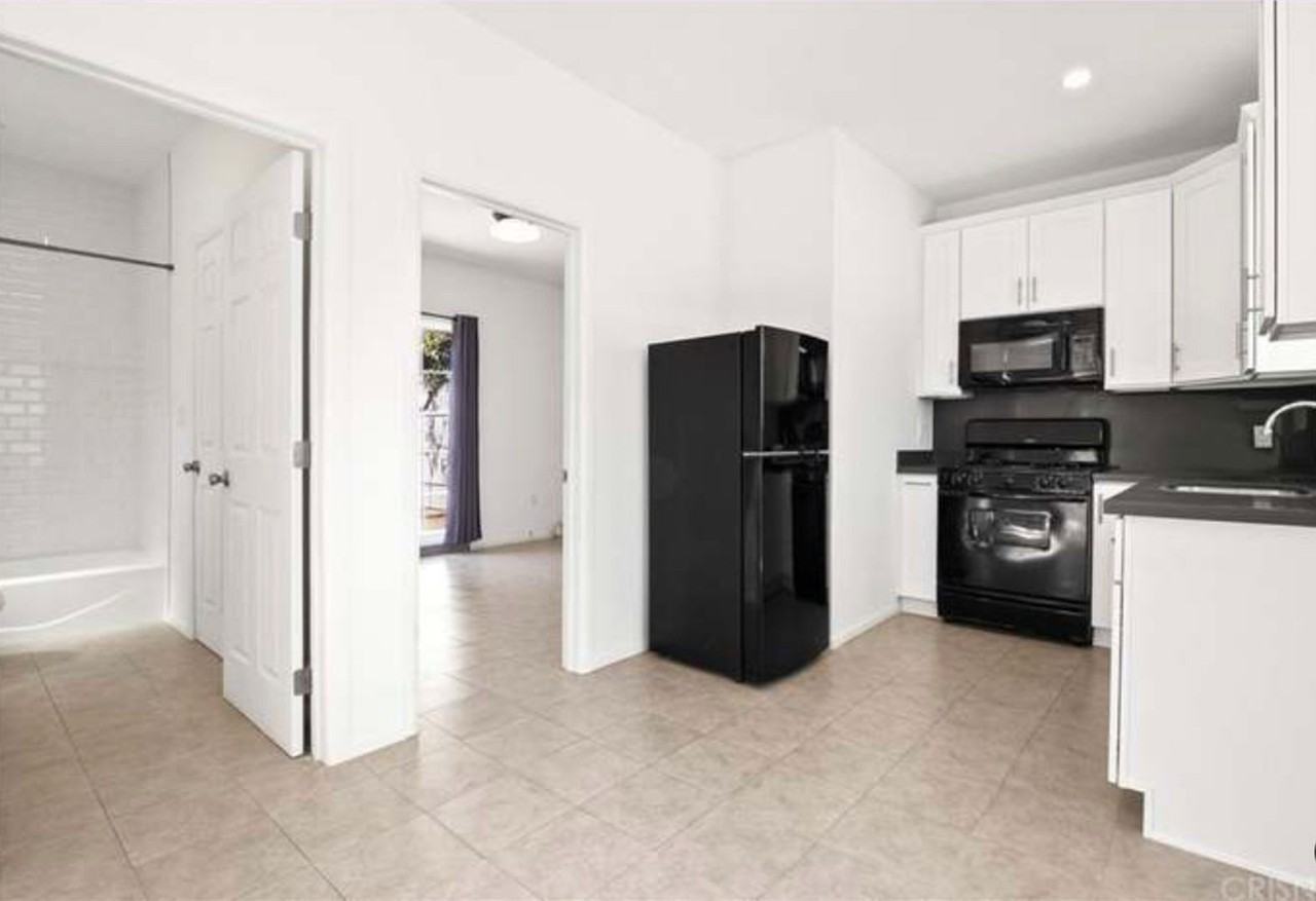 12609 Norris Ave - Photo 4 of 11