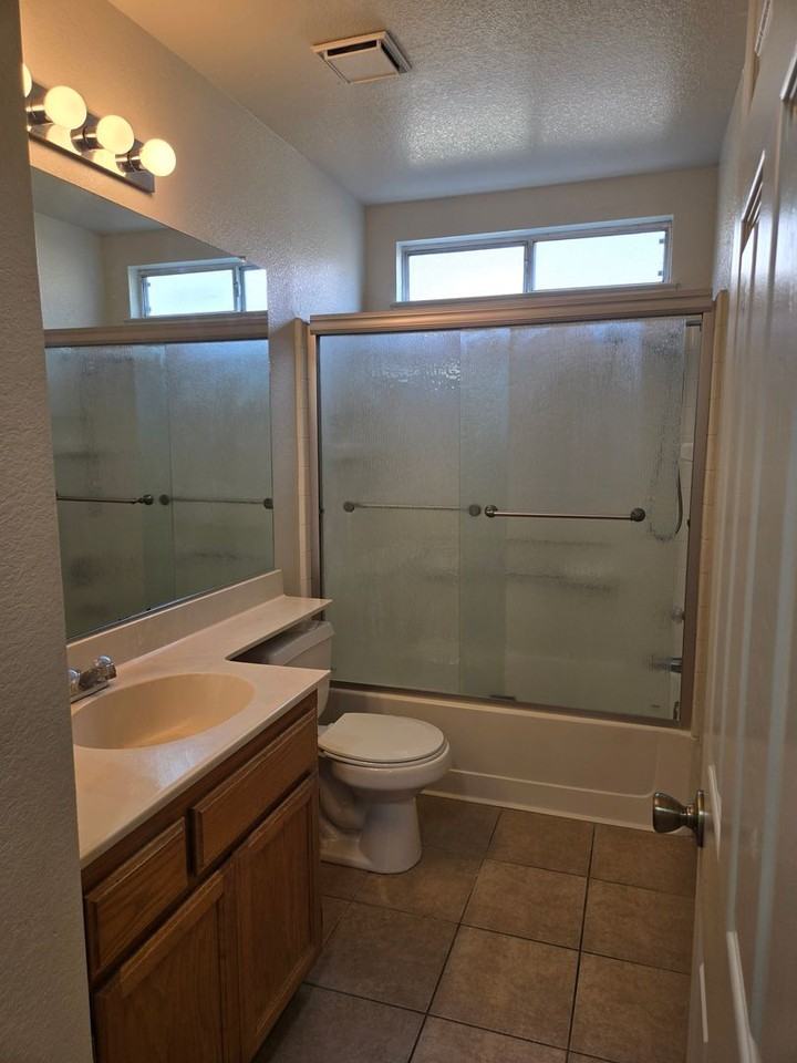 348 Leffler Pl - Photo 6 of 9