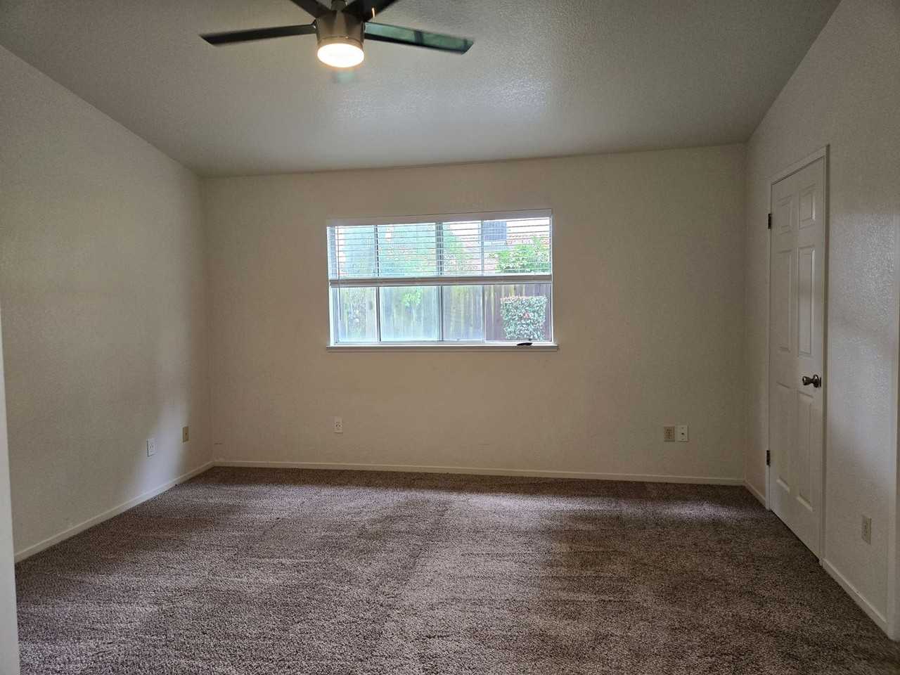 348 Leffler Pl - Photo 7 of 9