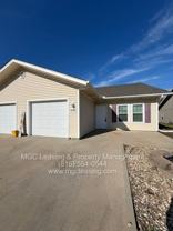 622 Willow Ln #B - Photo 1 of 1