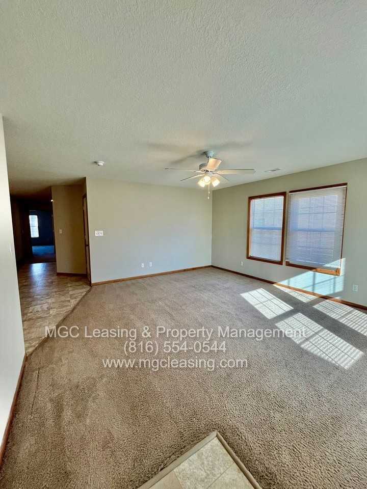 622 Willow Ln #B - Photo 4 of 22