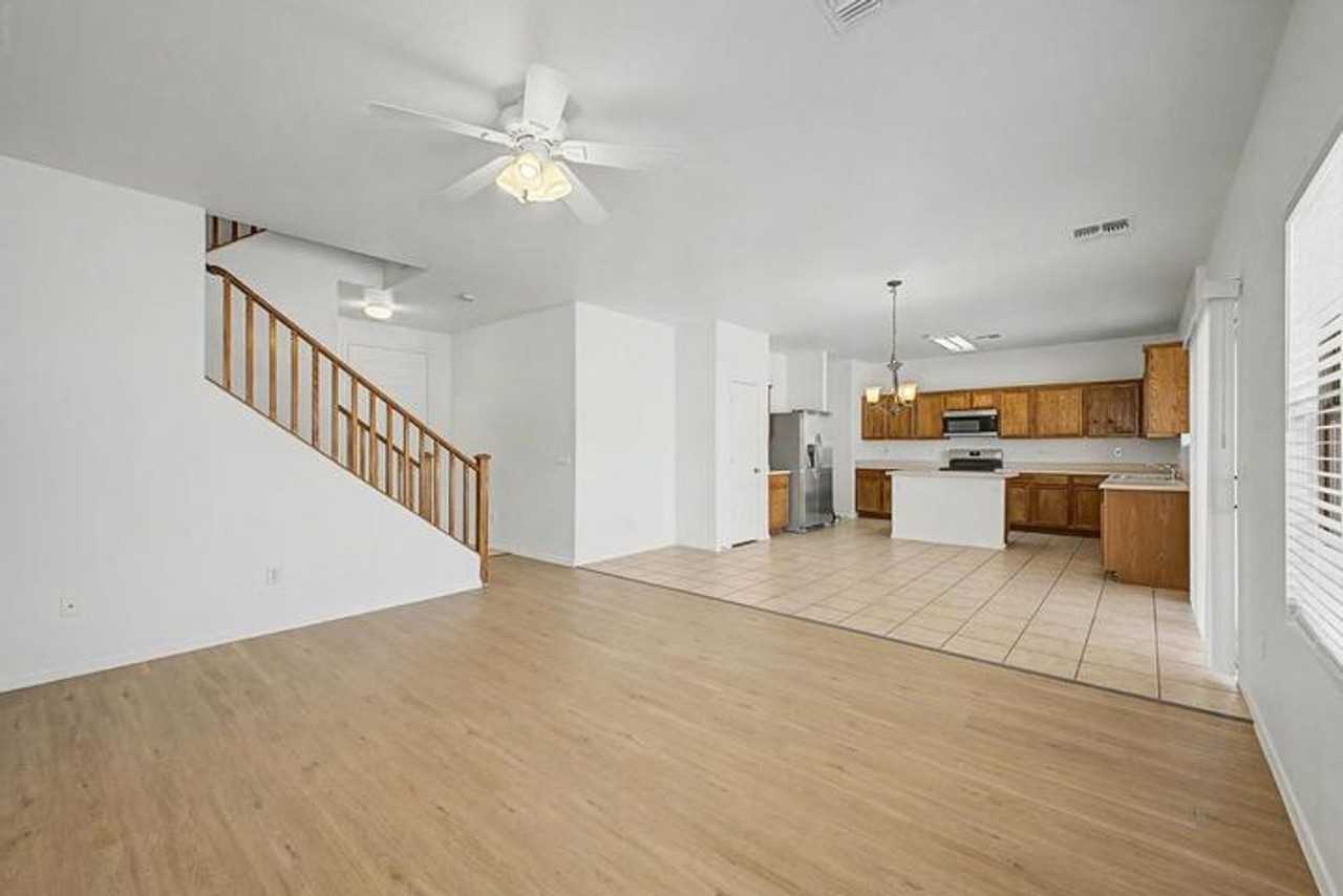 9464 W Sheridan St - Photo 2 of 14